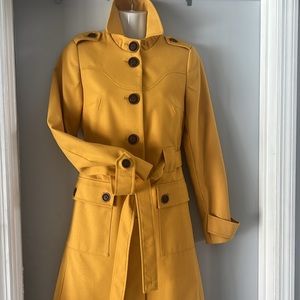 BEAUTIFUL Gold Coat 🌻🌻🌻🌻